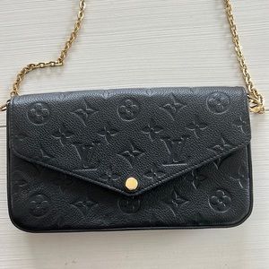 Louis Vuitton Monogram Felice Pochette
